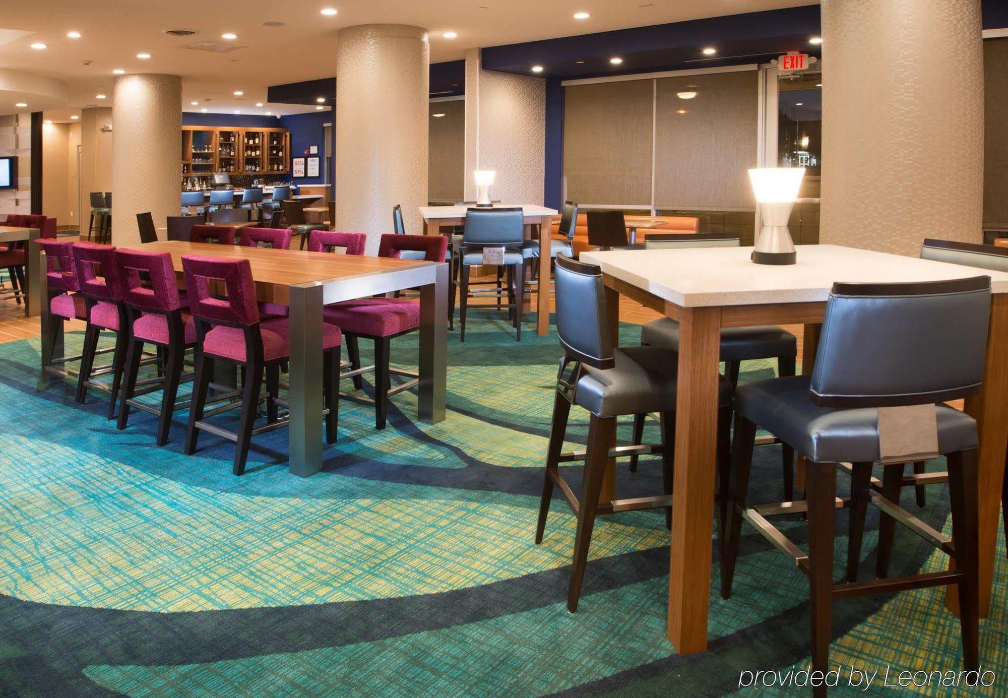 Springhill Suites By Marriott Houston Westchase Exterior photo